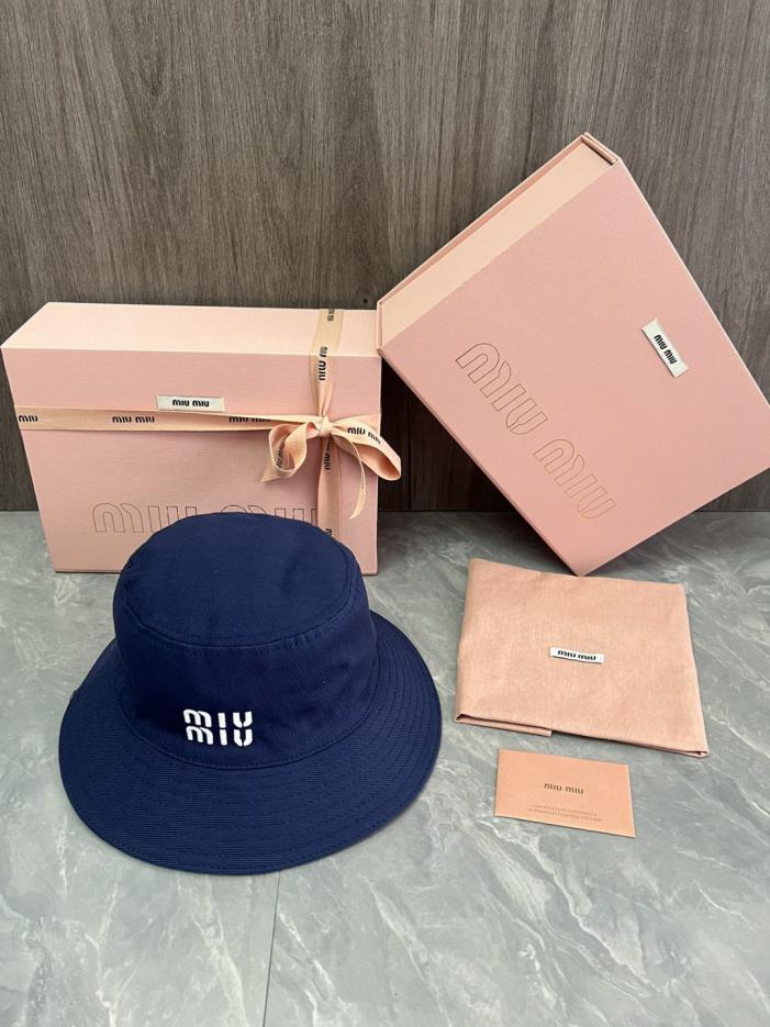 replica,repliche,fake,1:1,earrings,bracelet,ring,jewelry Cappello da pescatore MiuMiu originale, personalizzato, color macaron (W43M41) replica,repliche,fake,1:1,earrings,bracelet,ring,jewelry Cappello da pescatore MiuMiu originale, personalizzato, color macaron (W43M41)