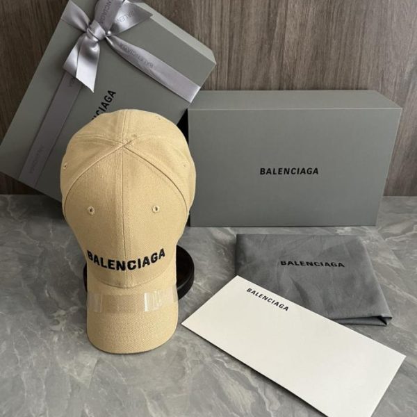 replica,repliche,fake,1:1,earrings,bracelet,ring,jewelry Cappellino da baseball Balenciaga (importazione al dettaglio), con logo Balenciaga ricamato sul davanti (1XZV5V).