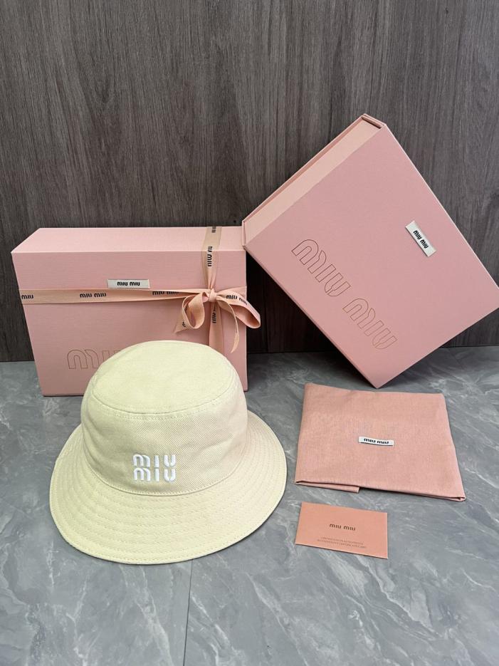 replica,repliche,fake,1:1,earrings,bracelet,ring,jewelry Cappello da pescatore MiuMiu originale, personalizzato, color macaron (JBV45M) replica,repliche,fake,1:1,earrings,bracelet,ring,jewelry Cappello da pescatore MiuMiu originale, personalizzato, color macaron (JBV45M)