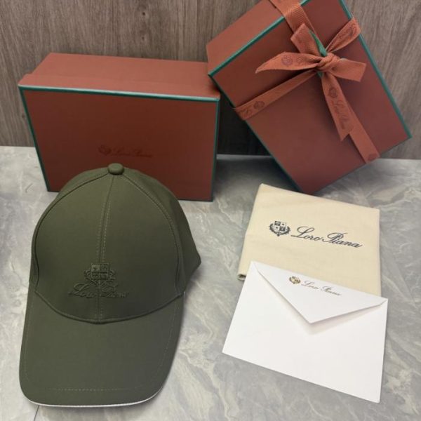 replica,repliche,fake,1:1,earrings,bracelet,ring,jewelry Il cappellino da baseball Loro Piana Storm System presenta l’emblema a forma di scudo del marchio e la scritta Loro Piana (89L8YE) realizzata a mano sul davanti.