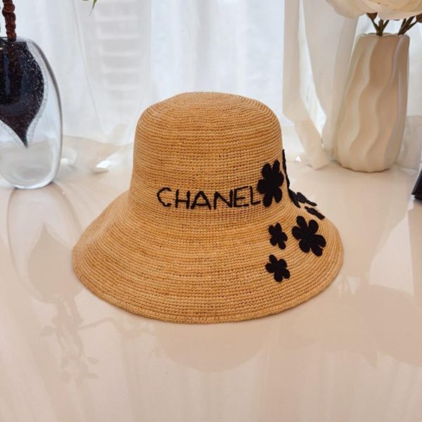 replica,repliche,fake,1:1,earrings,bracelet,ring,jewelry Nuovo cappello da sole in rafia lavorato all’uncinetto di Chanel (S15GVN)