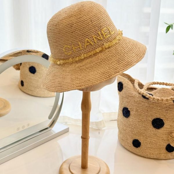 replica,repliche,fake,1:1,earrings,bracelet,ring,jewelry Nuovo cappello da sole in rafia di Chanel con cristalli bianchi naturali e ciottoli colorati (5JWCRF)