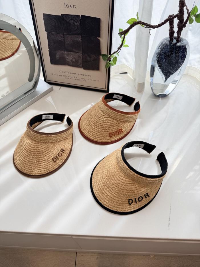 replica,repliche,fake,1:1,earrings,bracelet,ring,jewelry Berretto con visiera classico stile Dior, in rafia lavorata a mano (XGBM7B) replica,repliche,fake,1:1,earrings,bracelet,ring,jewelry Berretto con visiera classico stile Dior, in rafia lavorata a mano (XGBM7B)