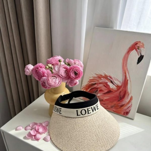 replica,repliche,fake,1:1,earrings,bracelet,ring,jewelry Il cappello da sole premium di LOEWE si distingue per il design piccolo e raffinato! (FM8ZNK)