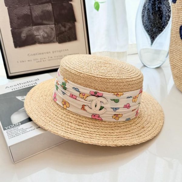 replica,repliche,fake,1:1,earrings,bracelet,ring,jewelry Cappello di paglia Chanel Summer Floral Flat Top, intrecciato in rafia naturale (3B30MC)