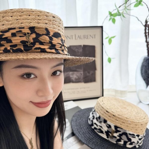 replica,repliche,fake,1:1,earrings,bracelet,ring,jewelry Cappello di paglia YSL con stampa leopardata, intrecciato a mano in rafia naturale (HNUVUU)