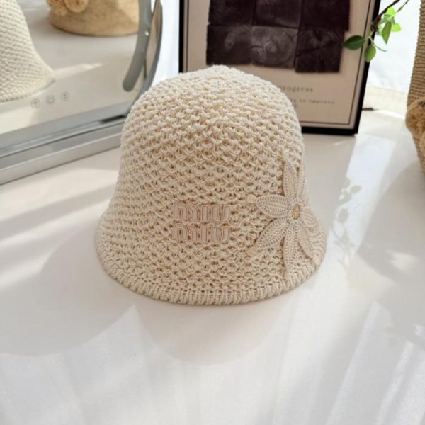 replica,repliche,fake,1:1,earrings,bracelet,ring,jewelry Cappello da pescatore Miu Miu lavorato a mano all’uncinetto (XSE9QK)