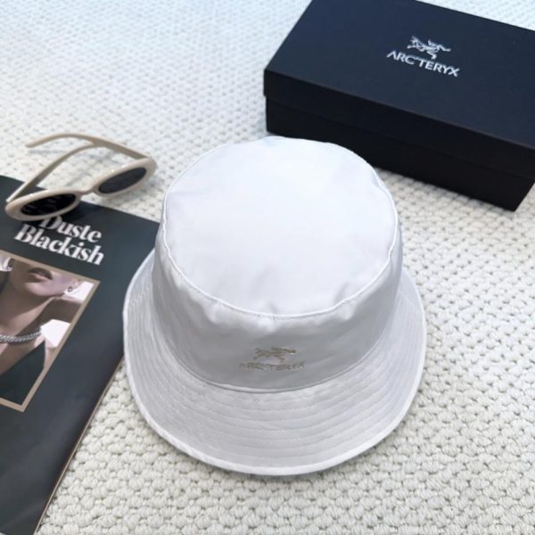 replica,repliche,fake,1:1,earrings,bracelet,ring,jewelry Nuovo cappello a secchiello ricamato Arcteryx (9FETV1) – Stesso modello disponibile nei grandi magazzini