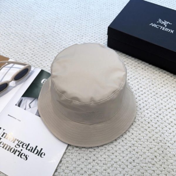replica,repliche,fake,1:1,earrings,bracelet,ring,jewelry Cappello a secchiello ricamato Arcteryx (WB3JOK) – Stesso modello disponibile nei grandi magazzini