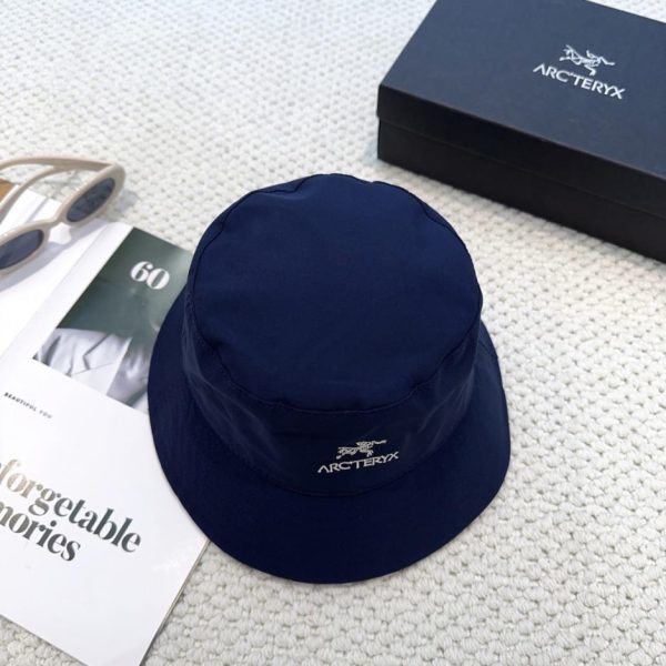 replica,repliche,fake,1:1,earrings,bracelet,ring,jewelry Cappello a secchiello ricamato Arcteryx (WV67AD) – Stesso modello disponibile nei grandi magazzini