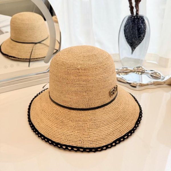 replica,repliche,fake,1:1,earrings,bracelet,ring,jewelry Cappello da pescatore FENDI in rafia intrecciata a mano, rafia naturale lavorata all’uncinetto a mano (8JW9CD)