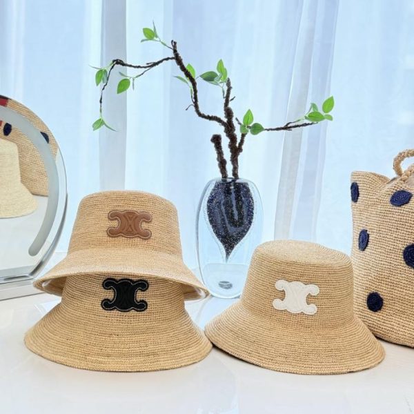 replica,repliche,fake,1:1,earrings,bracelet,ring,jewelry Nuovo cappello a secchiello di Celine con tesa piatta e alette, 100% rafia, lavorato a mano all’uncinetto (NUME1D)