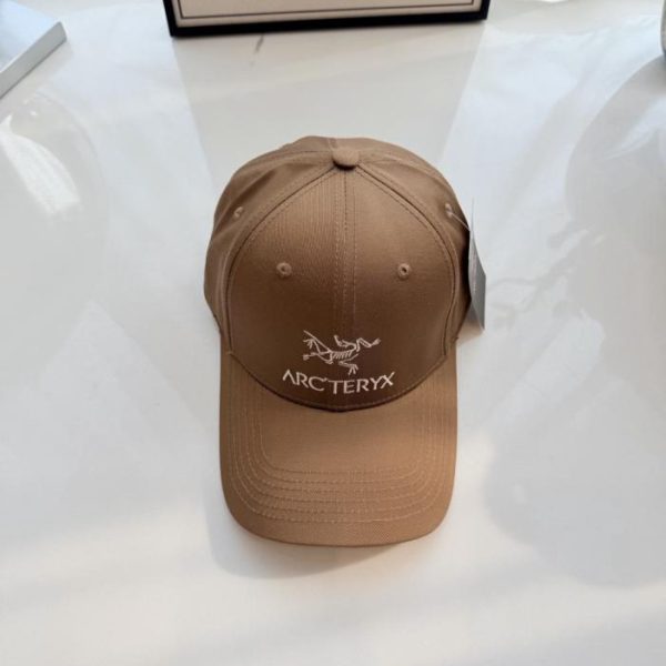 replica,repliche,fake,1:1,earrings,bracelet,ring,jewelry Cappellino da baseball Arc’teryx Hardtop con ricamo del classico logo dell’uccello (BGMQ7T)