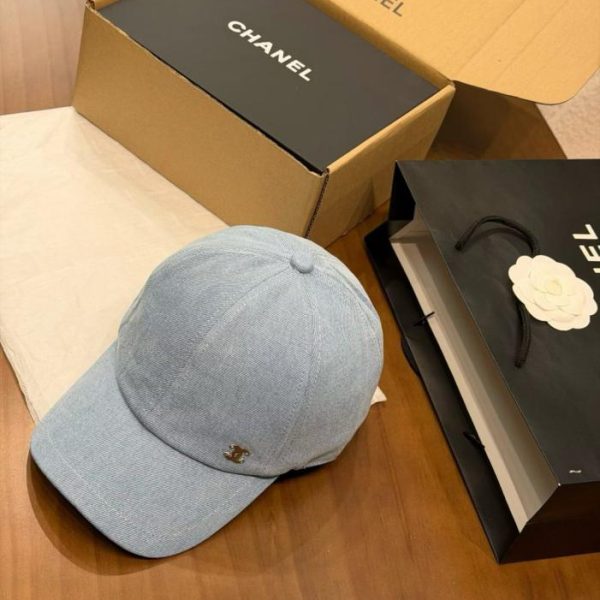 replica,repliche,fake,1:1,earrings,bracelet,ring,jewelry Il nuovo cappellino da baseball di Chanel (2ARY71)