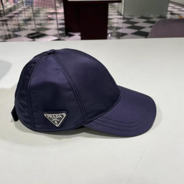 replica,repliche,fake,1:1,earrings,bracelet,ring,jewelry Cappellino da baseball Prada in un nuovo colore (N1U2SQ) – disponibile nei negozi ufficiali