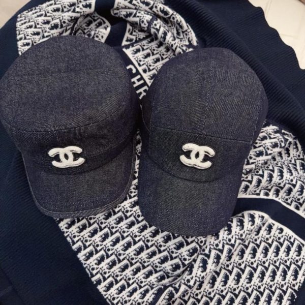 replica,repliche,fake,1:1,earrings,bracelet,ring,jewelry Cappellino da baseball/da strillone in denim Chanel Primavera/Estate 2026 (0UNWZ4)