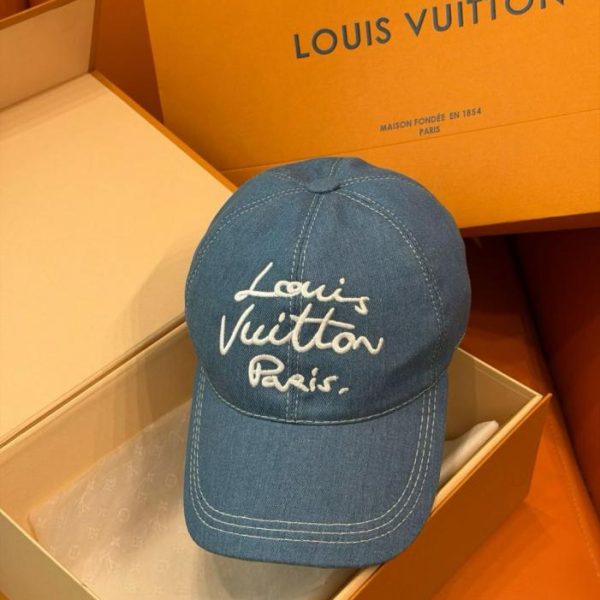 replica,repliche,fake,1:1,earrings,bracelet,ring,jewelry Cappellino da baseball LV in denim ricamato con scritta a mano (EF1VX4)