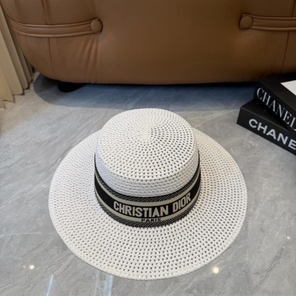 replica,repliche,fake,1:1,earrings,bracelet,ring,jewelry Nuovo versatile cappello di paglia a tesa piatta con fettuccia di DIOR (K6AHXJ)