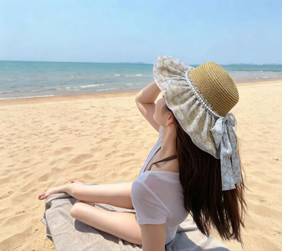 replica,repliche,fake,1:1,earrings,bracelet,ring,jewelry Cappello da spiaggia originale MIUMIU con tesa larga (HV6EK8) replica,repliche,fake,1:1,earrings,bracelet,ring,jewelry Cappello da spiaggia originale MIUMIU con tesa larga (HV6EK8)