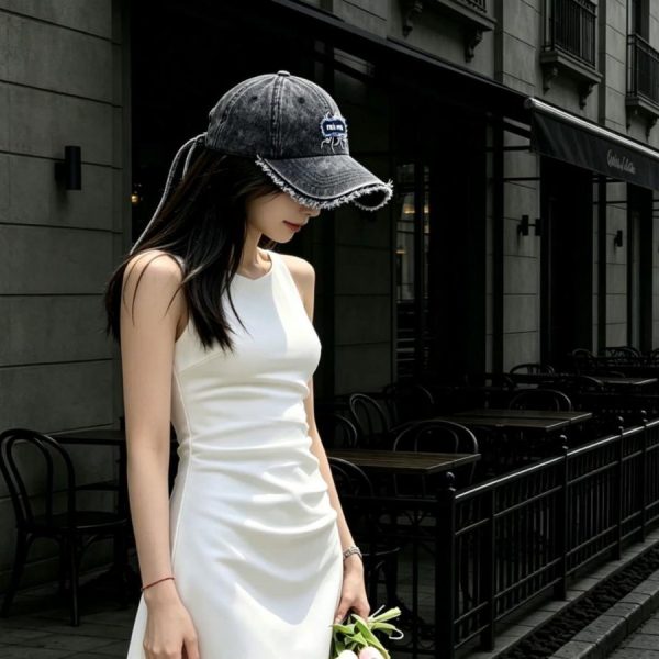 Cappellino da baseball in denim effetto invecchiato MIUMIU (DL5G3A)
