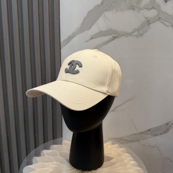 replica,repliche,fake,1:1,earrings,bracelet,ring,jewelry Nuova palla da baseball con logo minimalista di CHANEL (LV4GF1)