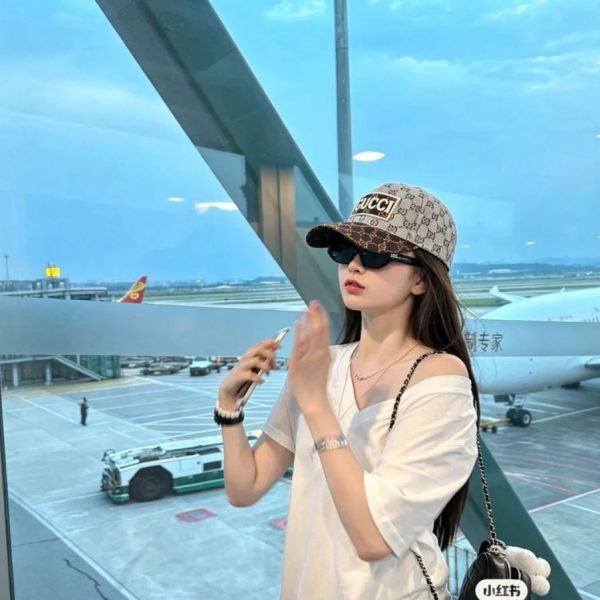 replica,repliche,fake,1:1,earrings,bracelet,ring,jewelry Nuovo cappellino da baseball GUCCI (JF17WH) – Sito ufficiale
