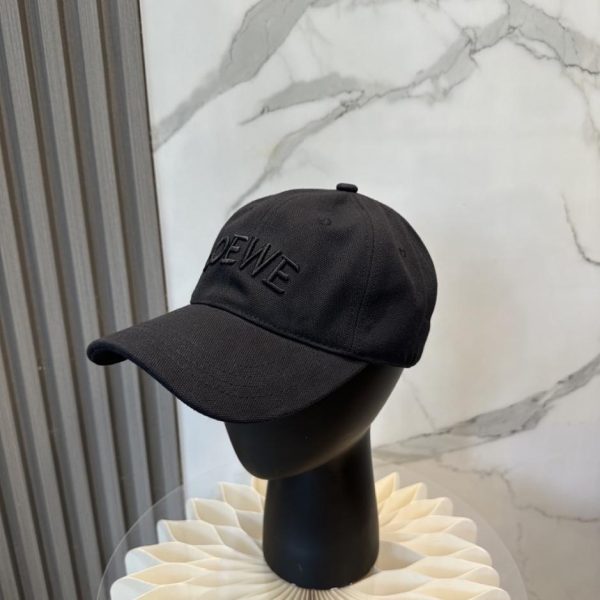 replica,repliche,fake,1:1,earrings,bracelet,ring,jewelry Nuovo cappellino da baseball dal design originale di Loewe (SMO2W4)