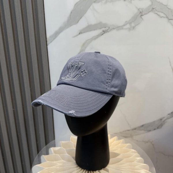 replica,repliche,fake,1:1,earrings,bracelet,ring,jewelry Cappellino da baseball di lusso ricamato Louis Vuitton (TIX352)