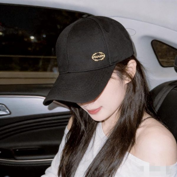 replica,repliche,fake,1:1,earrings,bracelet,ring,jewelry Il nuovo ed esclusivo cappellino da baseball di Prada (XBKMB9)