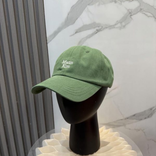 replica,repliche,fake,1:1,earrings,bracelet,ring,jewelry Il cappellino da baseball ricamato Matin Kim (OOTLT6) sta riscuotendo un enorme successo in Corea del Sud.