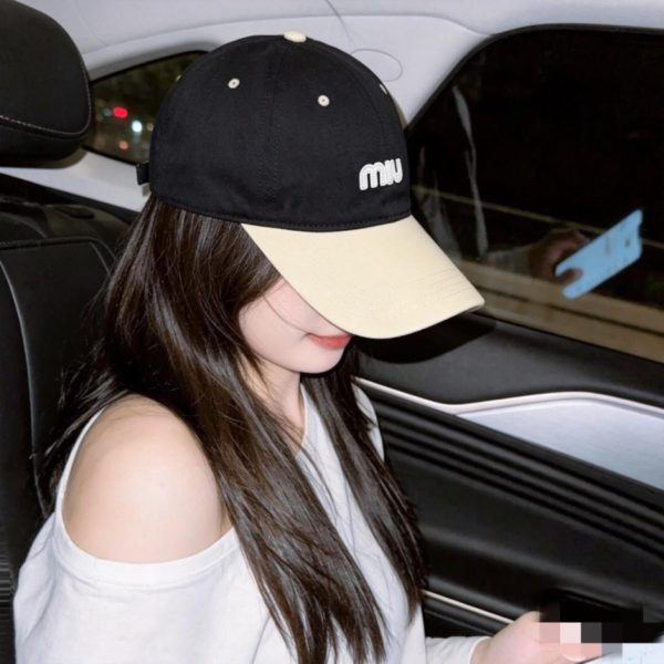 Cappellino da baseball MIUMIU con ricami e blocchi di colore (EC5G9M) - Nuovo articolo su ordinazione