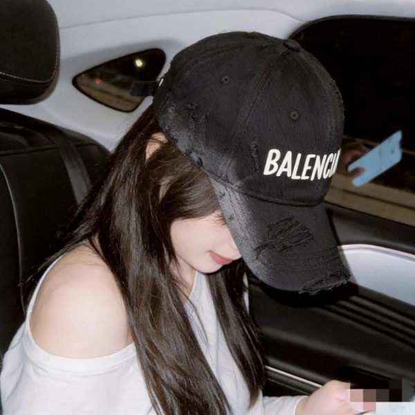replica,repliche,fake,1:1,earrings,bracelet,ring,jewelry Cappellino da baseball Balenciaga lavato e strappato (QVCELE)