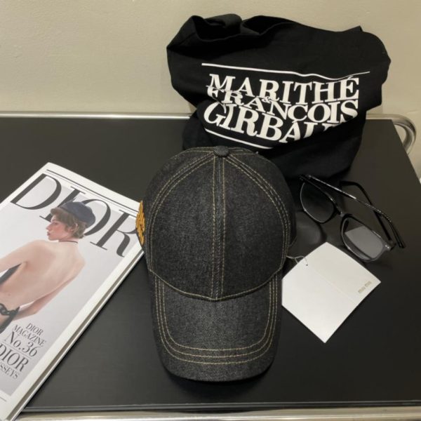 replica,repliche,fake,1:1,earrings,bracelet,ring,jewelry Nuovo cappellino da baseball ricamato Miu (6ZHH02)