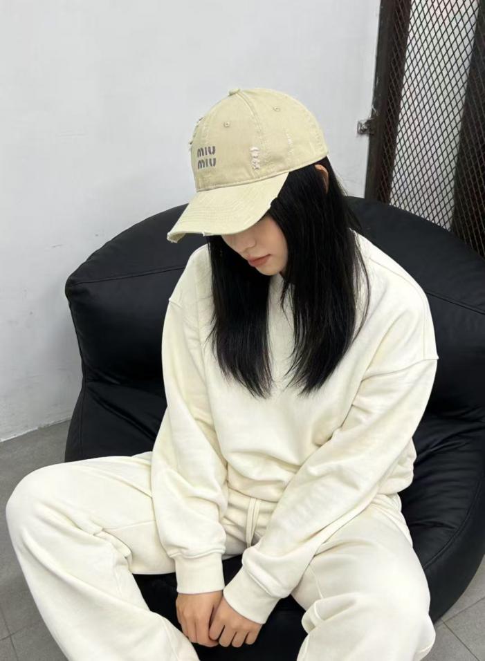 replica,repliche,fake,1:1,earrings,bracelet,ring,jewelry Nuovo cappellino da baseball MIUMIU Dopamine per tutte le stagioni (UFHOUQ) replica,repliche,fake,1:1,earrings,bracelet,ring,jewelry Nuovo cappellino da baseball MIUMIU Dopamine per tutte le stagioni (UFHOUQ)