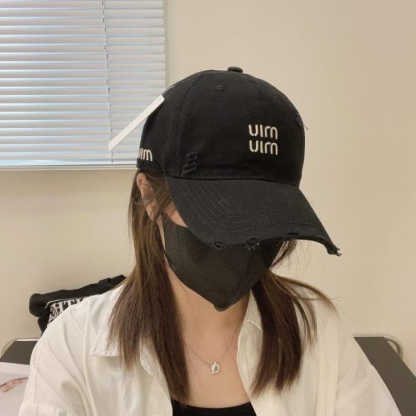 replica,repliche,fake,1:1,earrings,bracelet,ring,jewelry MIUMIU Nuovo cappellino da baseball a tinta unita ricamato (8HW5VI)