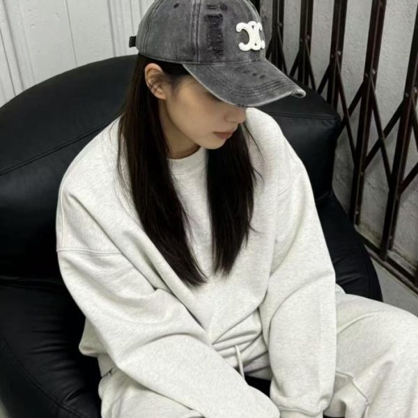 replica,repliche,fake,1:1,earrings,bracelet,ring,jewelry Nuovo cappellino da baseball minimalista CELINE (N2HHJ7)