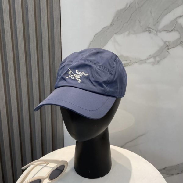 replica,repliche,fake,1:1,earrings,bracelet,ring,jewelry Cappellino da baseball ARCTERYX SMALL BIRD con logo ricamato e visiera curva, protezione solare, stile coppia (J3S7OF)