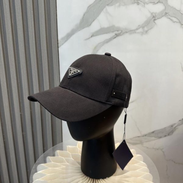 replica,repliche,fake,1:1,earrings,bracelet,ring,jewelry Il nuovo ed esclusivo cappellino da baseball di Prada (F9MSH2)