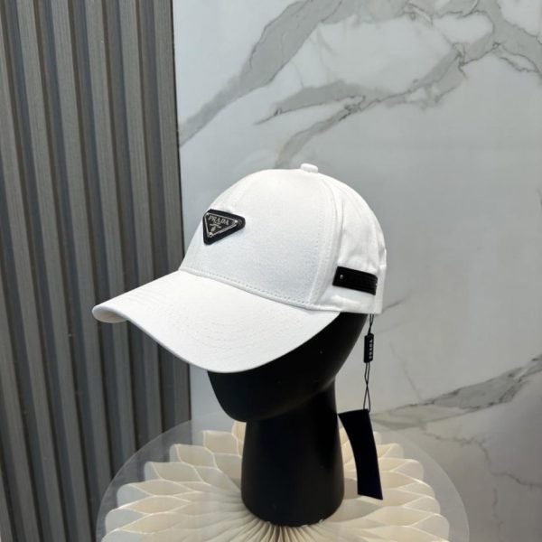 replica,repliche,fake,1:1,earrings,bracelet,ring,jewelry Il nuovo ed esclusivo cappellino da baseball di Prada (I8N4OY)