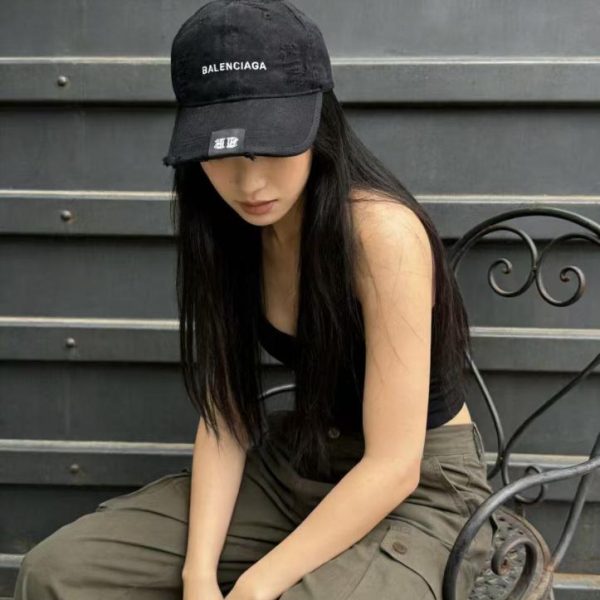 replica,repliche,fake,1:1,earrings,bracelet,ring,jewelry Il nuovo cappellino da baseball di Balenciaga (QRTCEW)
