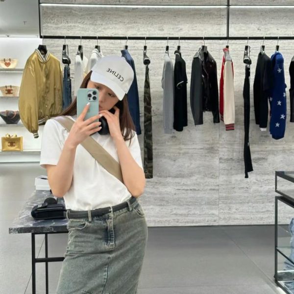 replica,repliche,fake,1:1,earrings,bracelet,ring,jewelry Versione per rivenditori del sito ufficiale CELINE, scritta minimalista, ultimo modello di cappellino da baseball in stile celebrità (5URIEM)