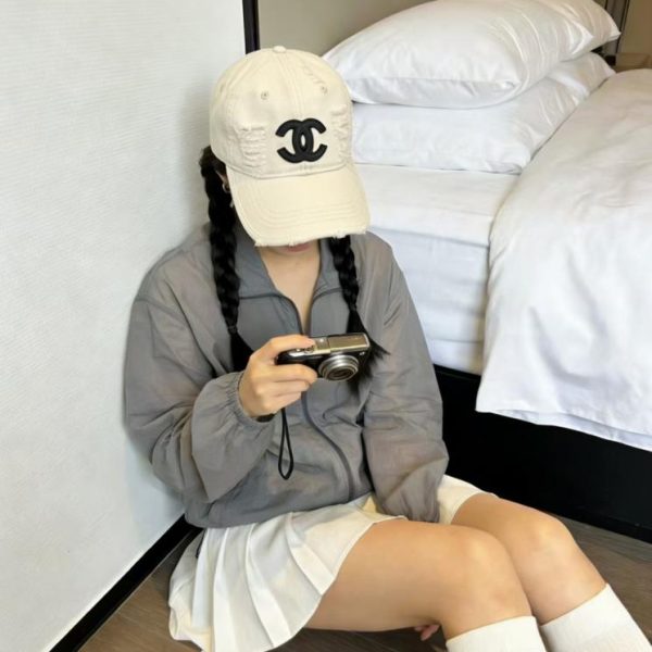 replica,repliche,fake,1:1,earrings,bracelet,ring,jewelry Nuovo cappellino da baseball di CHANEL (E6T23D)