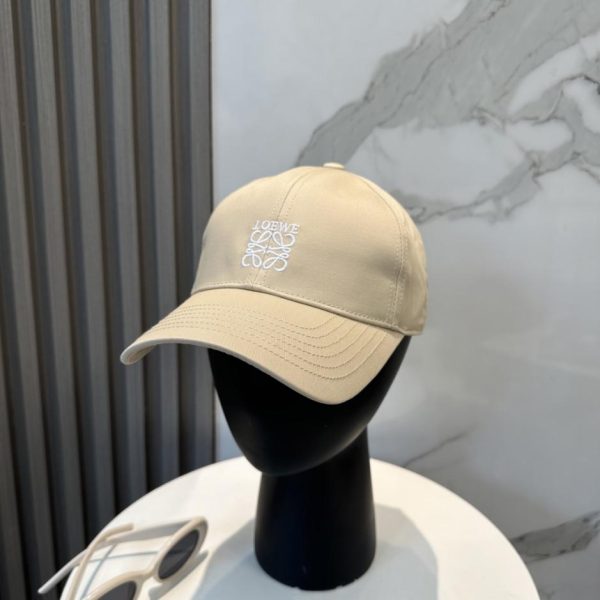 replica,repliche,fake,1:1,earrings,bracelet,ring,jewelry Nuovo cappellino da baseball ricamato Loewe (J5QOKG)