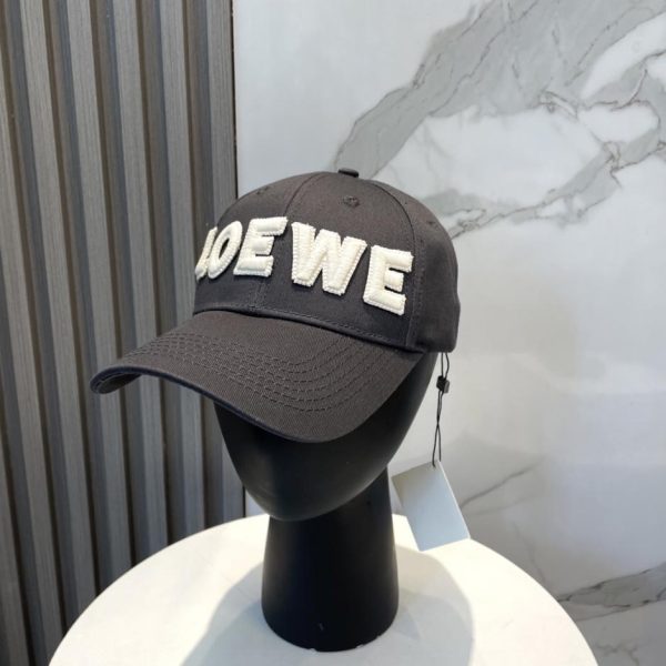 replica,repliche,fake,1:1,earrings,bracelet,ring,jewelry Il nuovo cappellino da baseball di Loewe (QUDRKC)