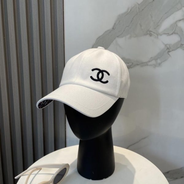 replica,repliche,fake,1:1,earrings,bracelet,ring,jewelry Nuovo cappellino da baseball ricamato su entrambi i lati di Chanel (AOUOVY)