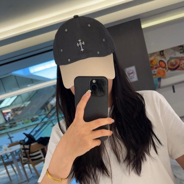 replica,repliche,fake,1:1,earrings,bracelet,ring,jewelry Cappellino da baseball Chrome Hearts stile coreano retrò effetto invecchiato e strappato, ideale per la primavera (1Z7OGS)