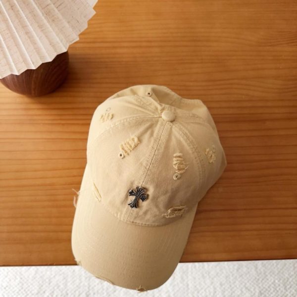 replica,repliche,fake,1:1,earrings,bracelet,ring,jewelry Cappellino da baseball Chrome Hearts stile coreano retrò effetto invecchiato e strappato, ideale per la primavera (C13607)