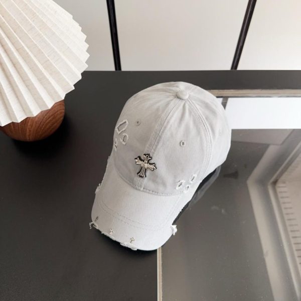 replica,repliche,fake,1:1,earrings,bracelet,ring,jewelry Cappellino da baseball Chrome Hearts stile coreano retrò effetto invecchiato e strappato, ideale per la primavera (R3XBLC)
