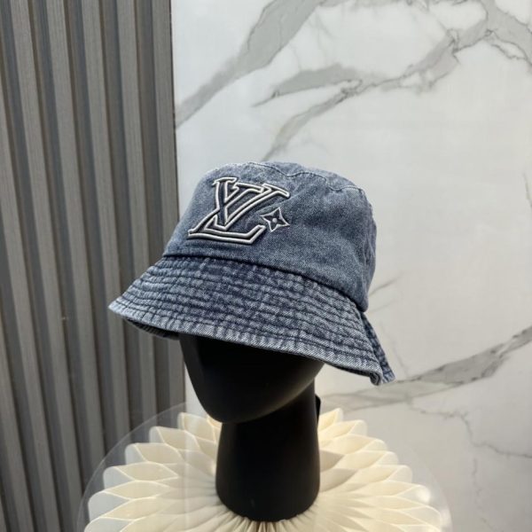 replica,repliche,fake,1:1,earrings,bracelet,ring,jewelry Nuovo cappello a secchiello Louis Vuitton con lettere ricamate (JUQUA1)