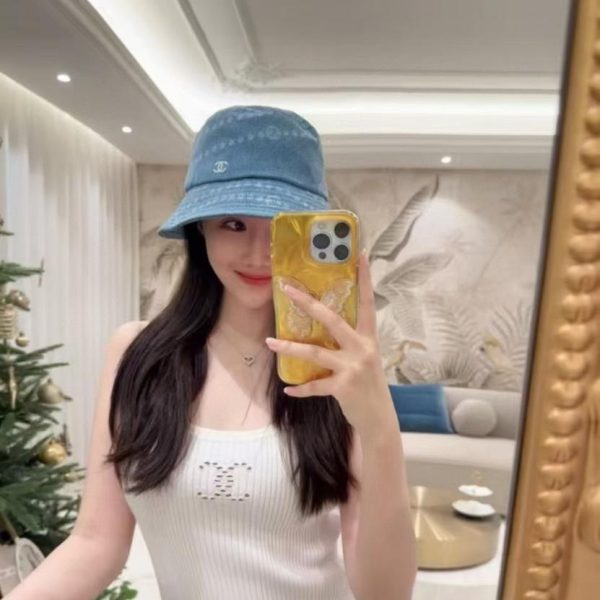 replica,repliche,fake,1:1,earrings,bracelet,ring,jewelry CHANEL Nuovo cappello a secchiello in denim di alta gamma (8WAUKF)